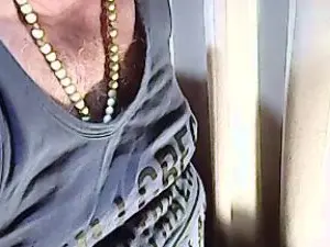 Cam4 Live Porn of tony55bari