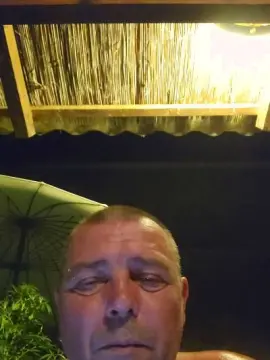 Cam4 Watch Live Sex Cams of Bobosse837