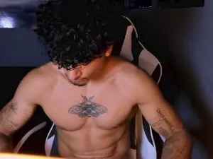 Cam4 Live Sex Cam of Thomas_fit1