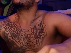 Cam4 Live Porn of alexmonster2