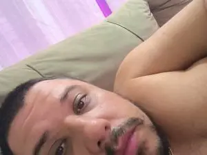 Cam4 Watch Live Sex Cams of Gordinhobc
