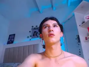 Cam4 Adult Video Chat of jullian_ricci