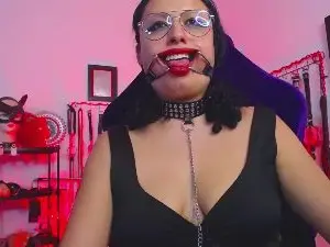 Cam4 Adult Webcams of slaverubi_
