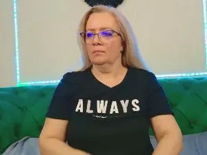 Cam4 Live Sex of LadyIvana