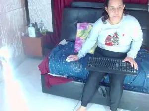 Cam4 Free Live Porn of camila_saldana