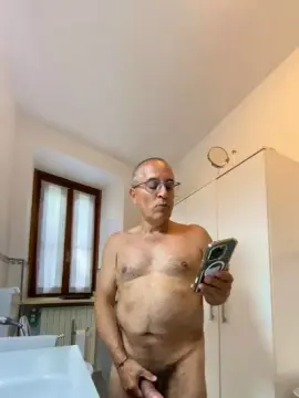 Cam4 Live Porn of Milk1958