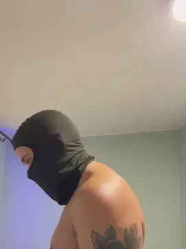 Cam4 Nude Webcam of RogerMalekk
