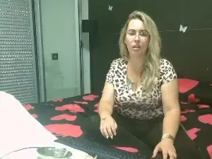Cam4 Live Sex Cam of gatitaclau