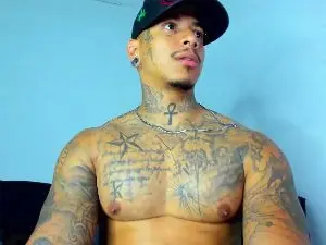 Cam4 Live Sex of blackdavidtatto
