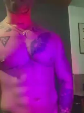 Cam4 Sex Cam of adamcastxx