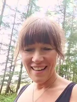 Cam4 Free Porn Cam of Cumonme17