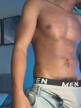 Cam4 Live Sex Cam of Pintudomacho