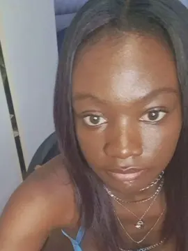 Cam4 Nude Webcam of Sexymelanin