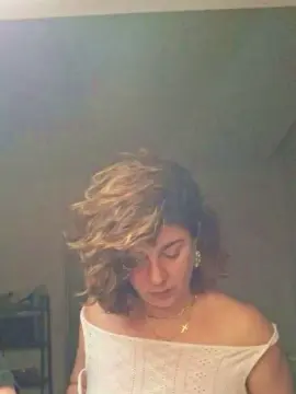 Cam4 Free Live Porn of Cinkev