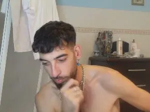 Cam4 Free Live Porn of Meastroboris95