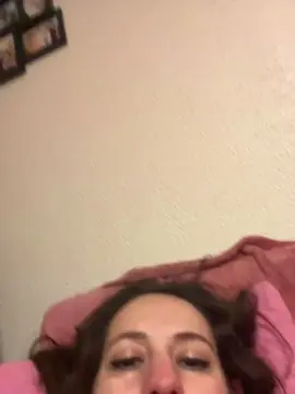 Cam4 Free Porn Cam of renattabigboobs
