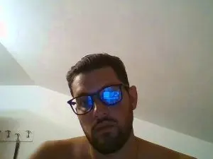 Cam4 Live Sex of italybigboy234