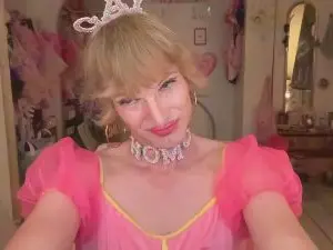 Cam4 Free Live Porn of pinkyfagyboy