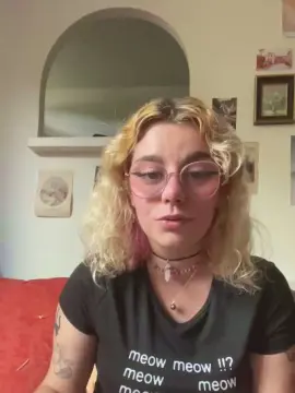 Cam4 Live Sex of Emy_2002