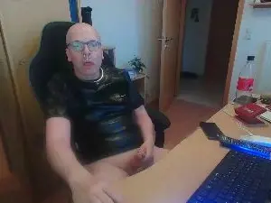 Cam4 Free Porn Cam of Piercing888