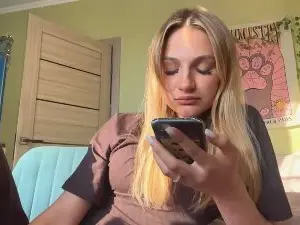 Cam4 Nude Webcam of KristeenTippit