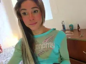 Cam4 Free Live Porn of stormytt_