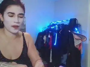 Cam4 Private Sex Chat of Madamepiaceri