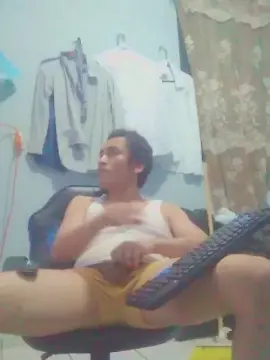 Cam4 Sex Cam of hornyguymko