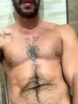 Cam4 Free Live Porn of Xxxguyunderyou