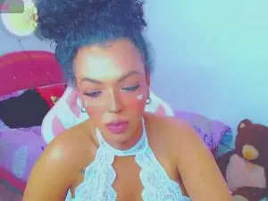 Cam4 Free Live Porn of lauracollingsss