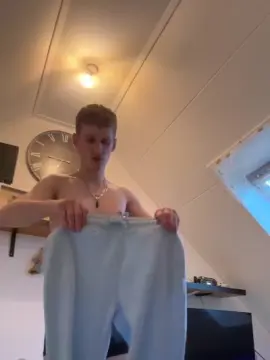 Cam4 Nude Webcam of HornyPornyGuy