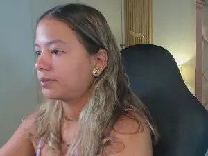 Cam4 Private Sex Chat of dulcelyra