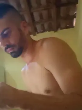 Cam4 Live Porn of felipevoyeur