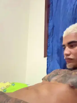 Cam4 Live Sex of Novinhoerrej