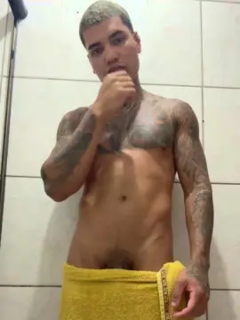 Cam4 Free Live Porn of Novinhoerrej