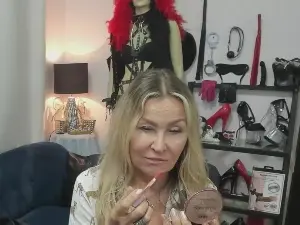 Cam4 Live Porn of crystal__xxx