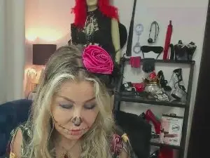 Cam4 Free Live Porn of crystal__xxx