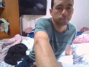Cam4 Live Porn of morenodario