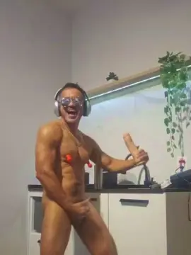 Cam4 Free Live Porn of Gooner_Daddy