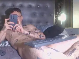 Cam4 Adult Webcam of RyanOwenss
