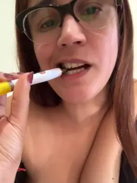 Cam4 Adult Webcam of Momy_hot