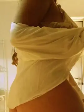 Cam4 Live Sex of margot30