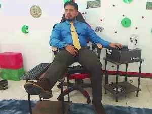 Cam4 Sex Cam of KalethBigDick88