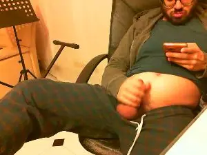 Cam4 Nude Webcam of curlykiller9