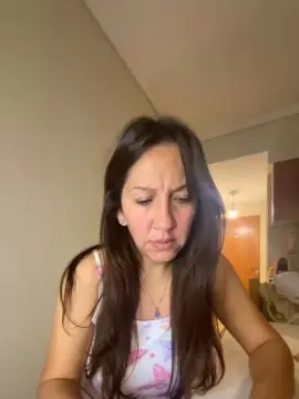 Cam4 Sex Cam of Queenyes