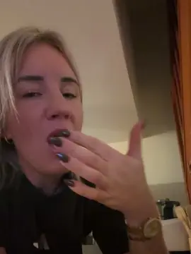Cam4 Watch Live Sex Cams of laetysia88