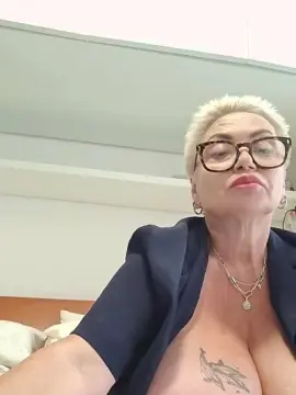 Cam4 Sex Cam of LindaL69