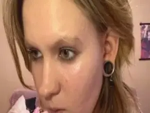 Cam4 Watch Live Sex Cams of IleenCostell