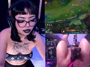 Cam4 Live Sex Cam of Nyveth