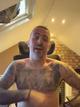 Cam4 Private Sex Chat of RagingRomeo